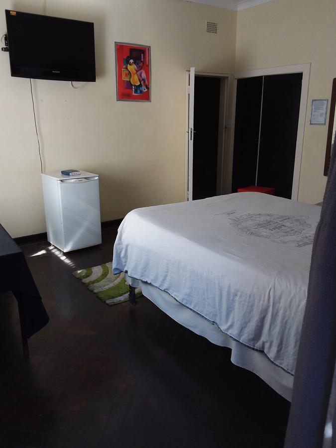 Larona Inn 梅富根 外观 照片